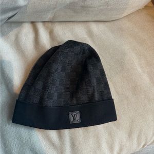 LOUIS VUITTON BEANIE
